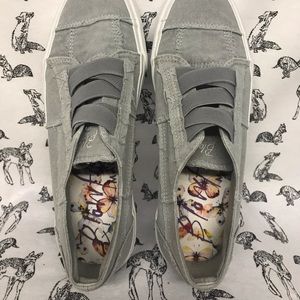 Blowfish gray casual slip on shoes